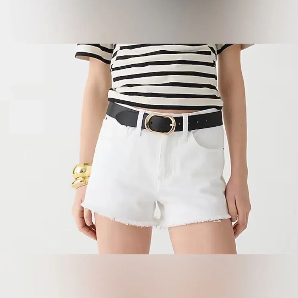 J.Crew Relaxed denim short in white NWT Size 31